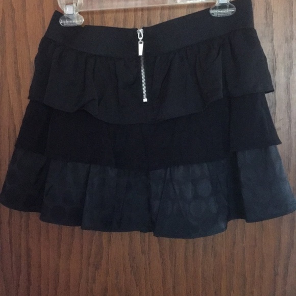 Guess ruffled skirt - Picture 4 of 4